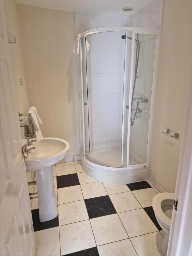 Bed and Breakfast The Stowey Arms Эксетер Экстерьер фото